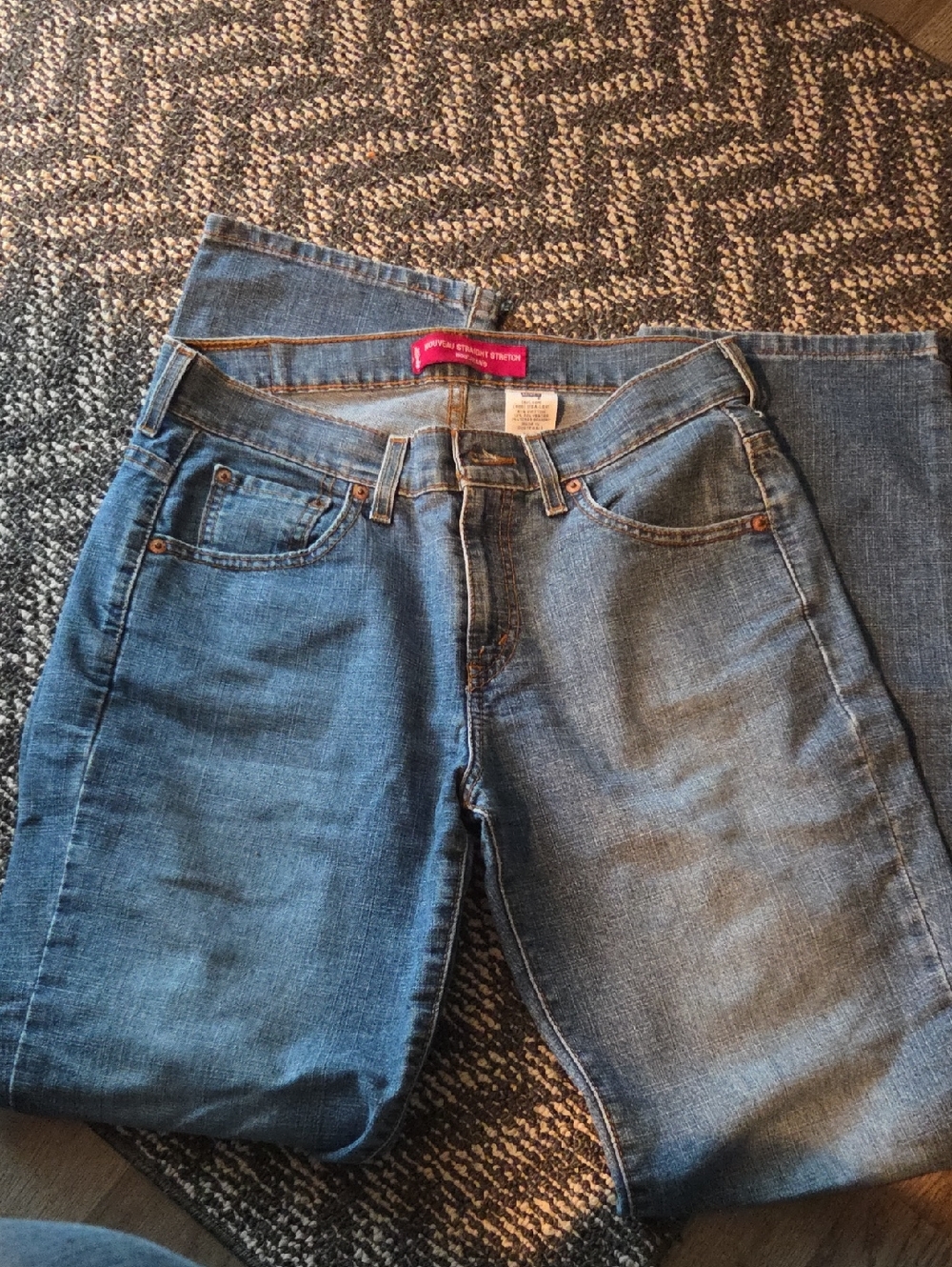 Levi's Women's Straight Leg Jeans in Blue Denim